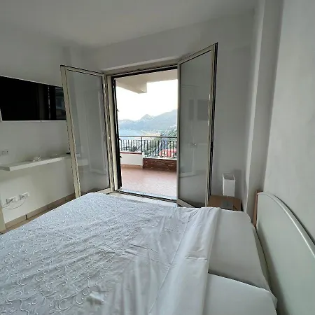 La Baia Delle Sirene Luxury Apartment Letojanni Esterno foto